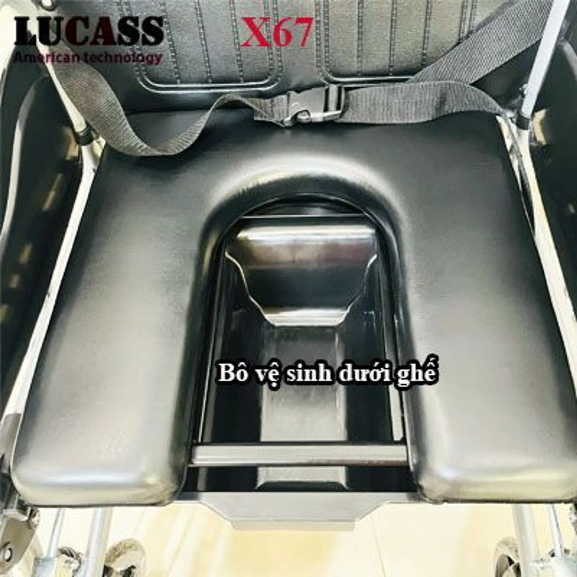 Xe lăn đa năng Lucass X67 có bô vệ sinh, ngả nằm, chống lật (ảnh 3/5)