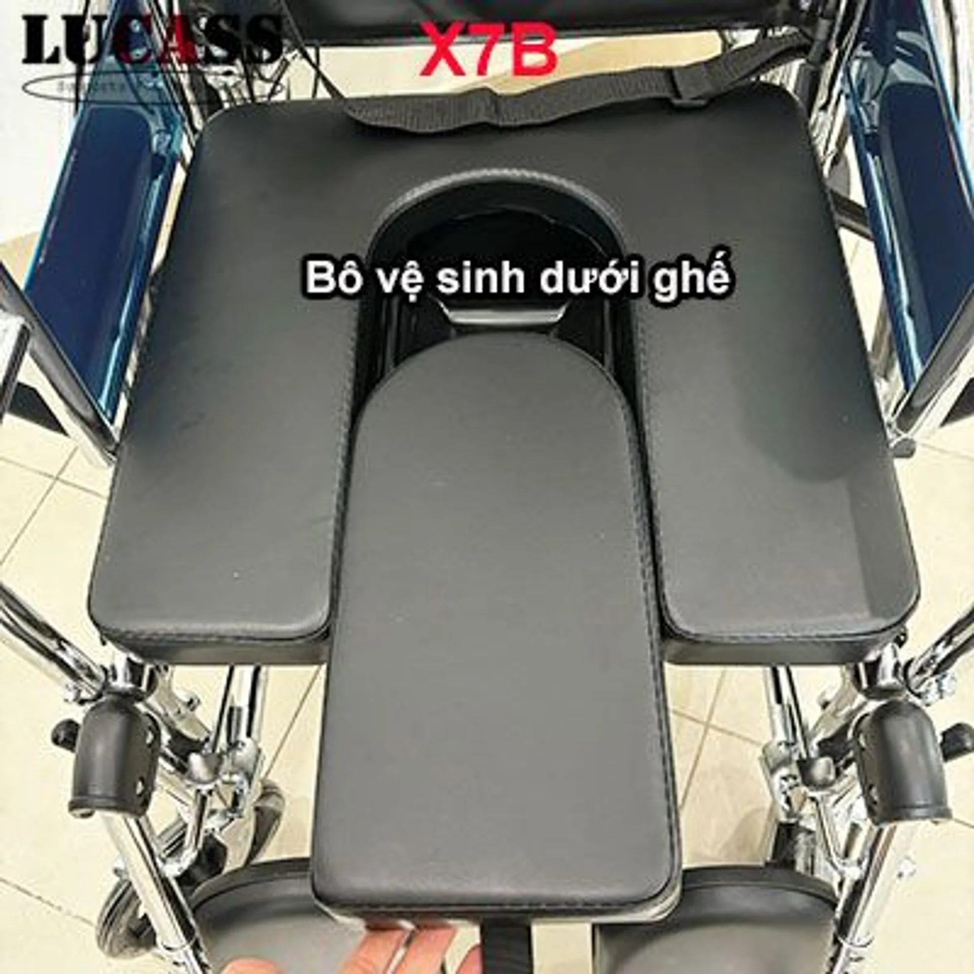 Xe lăn đa năng Lucass X7B có bô vệ sinh, ngả nằm, chống lật, bánh đúc (ảnh 4/4)