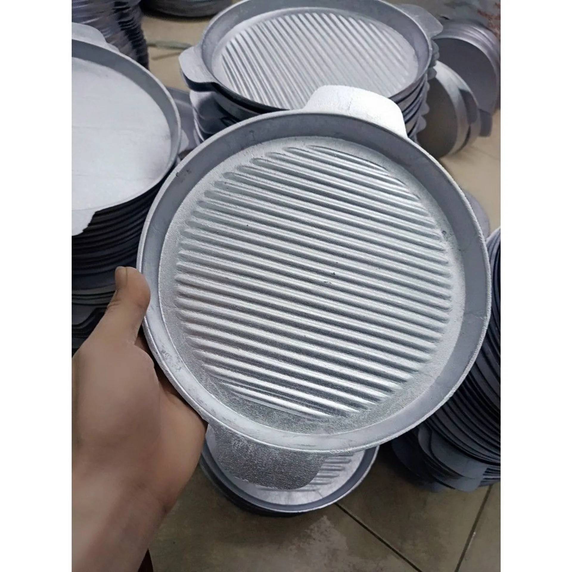 Chảo gang nướng thịt làm bánh mỳ chảo size lớn tiện dụng (ảnh 5/5)