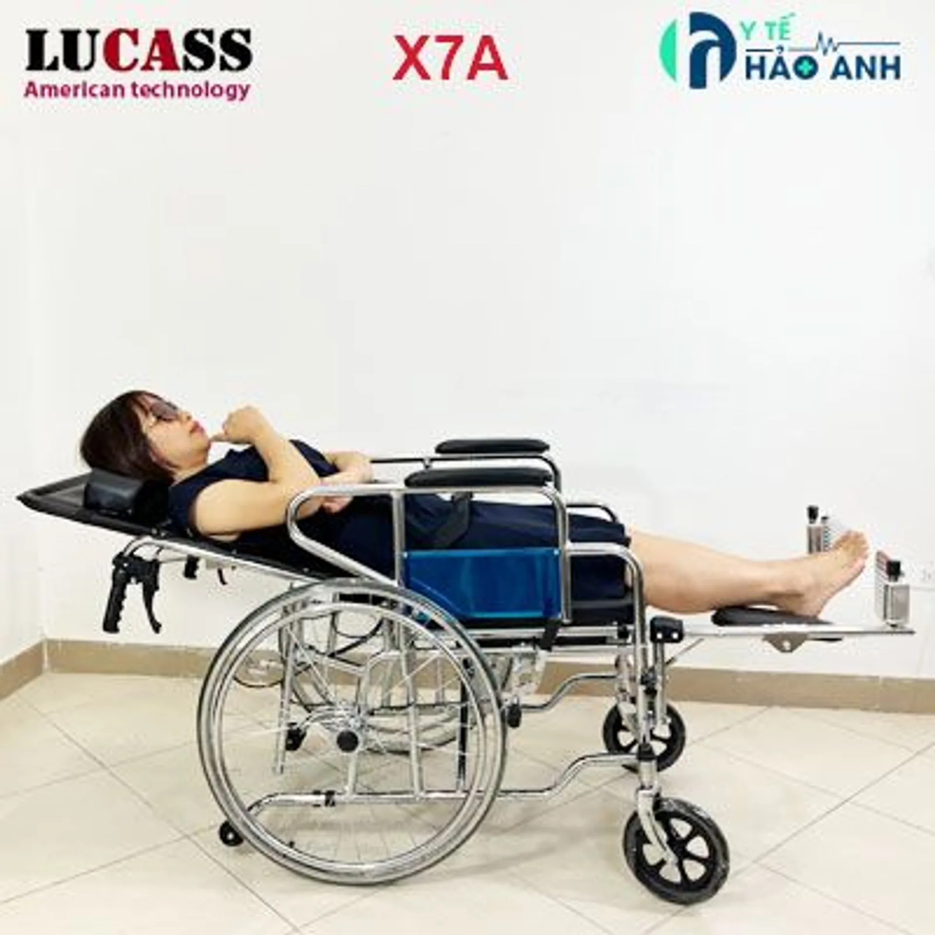 Xe lăn đa năng Lucass X7A có bô vệ sinh, ngả nằm, chống lật