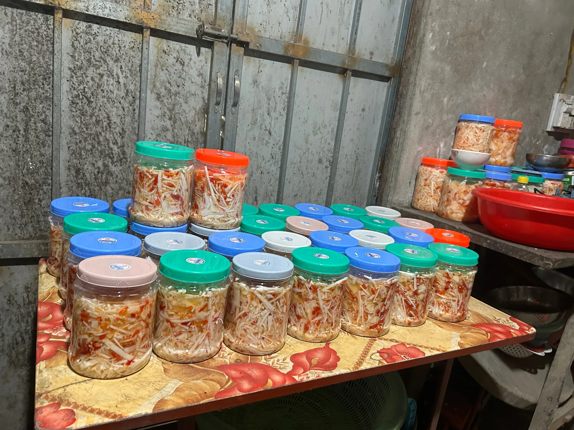 Măng tre ngâm tỏi ớt