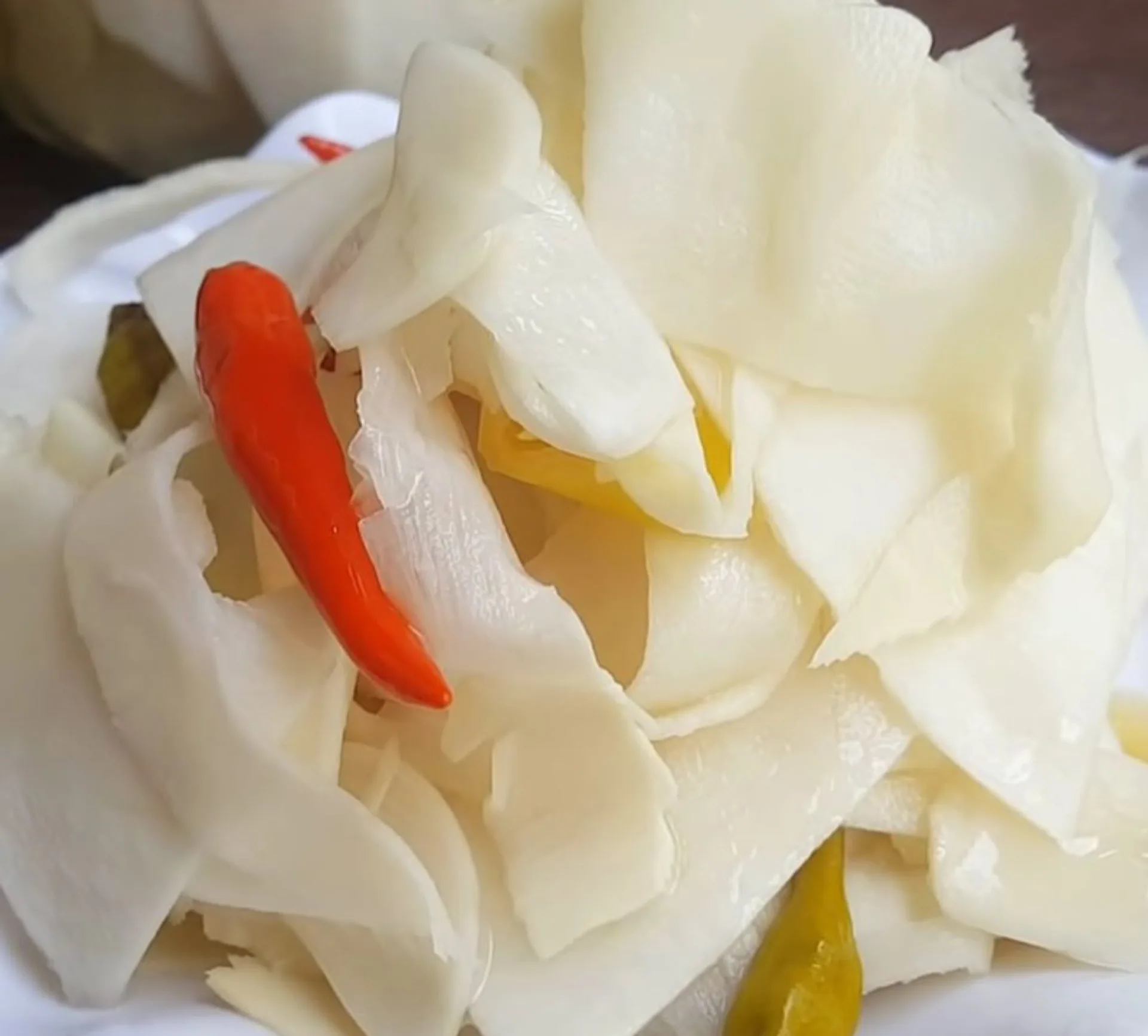 Hộp 1Kg Măng Tươi Ngâm Tỏi Ớt Nhà Làm - Đặc Sản Tây Bắc (ảnh 2/3)