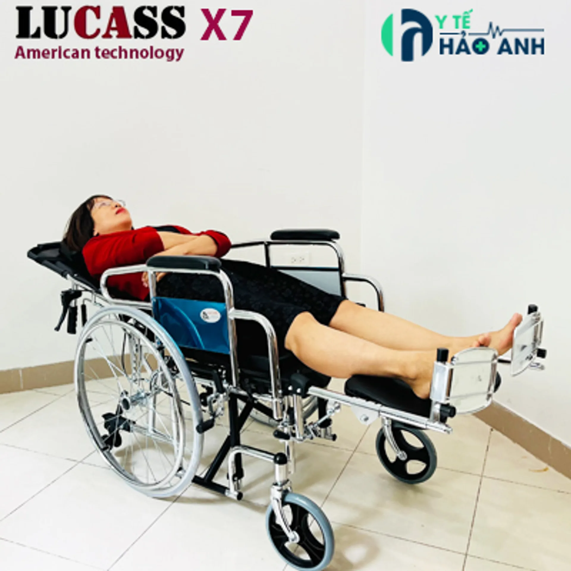 Xe lăn đa năng Lucass X7 có bô vệ sinh, ngả nằm, chống lật