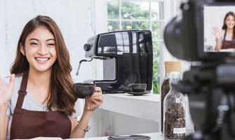Bán hàng theo hình thức livestreams có làm bạn lo lắng? Bán hàng theo hình thức livestreams có làm bạn lo lắng?