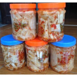 Hộp 1Kg Măng Tươi Ngâm Tỏi Ớt Nhà Làm - Đặc Sản Tây Bắc
