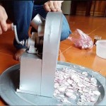 Máy thái hành, tỏi, sả bằng tay quay, máy thái lát củ quả đa năng

